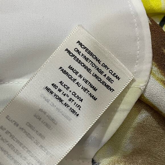 Alice + Olivia Cassia Flutter Romper - Daisy Field - 0 - Picture 11 of 14